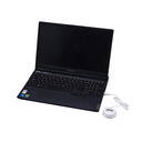 USB-Taste im Arcade-Stil mit Laptop-Foto